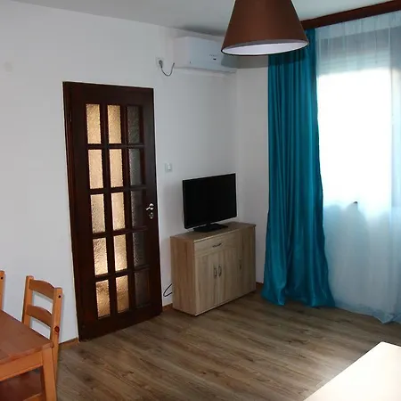 Elmar Villa